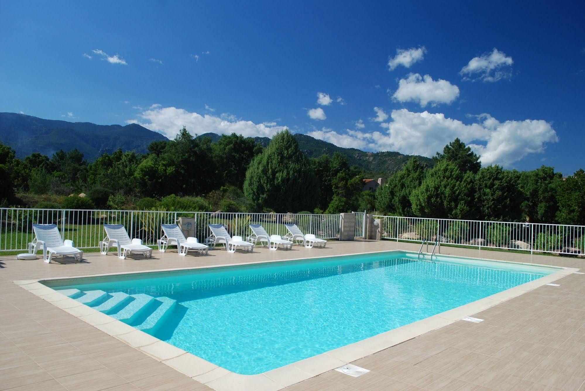 Residence Riviera Porto-Vecchio  Buitenkant foto